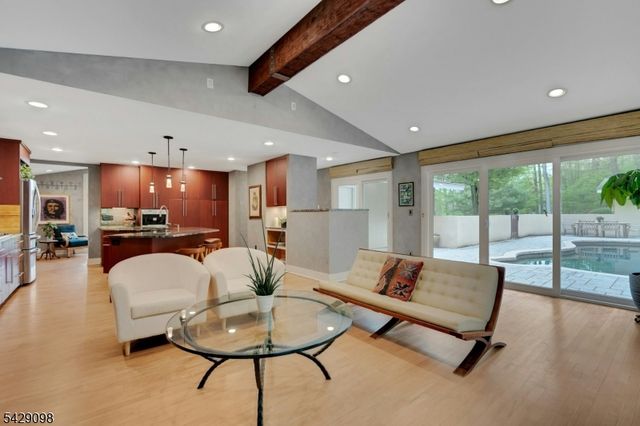 174 Bliss Rd, Mendham Boro, NJ 07945