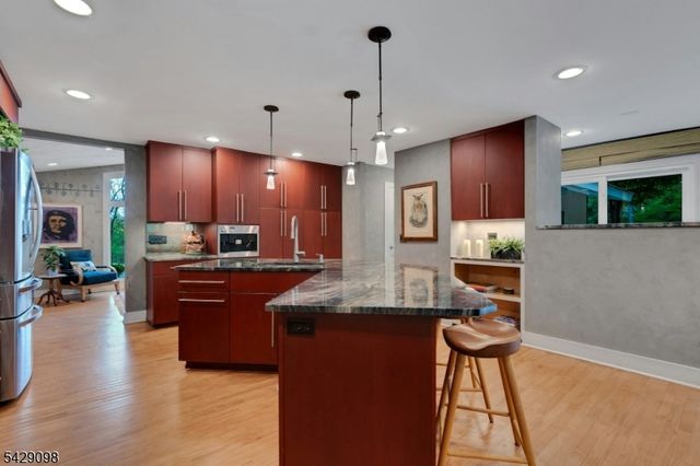 174 Bliss Rd, Mendham Boro, NJ 07945