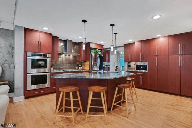 174 Bliss Rd, Mendham Boro, NJ 07945