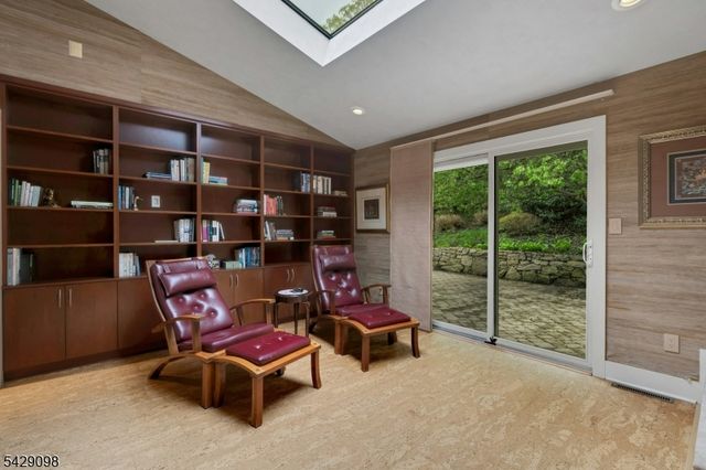 174 Bliss Rd, Mendham Boro, NJ 07945