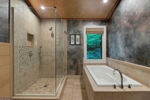 174 Bliss Rd, Mendham Boro, NJ 07945
