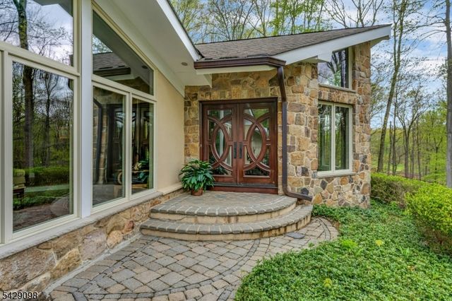 174 Bliss Rd, Mendham Boro, NJ 07945