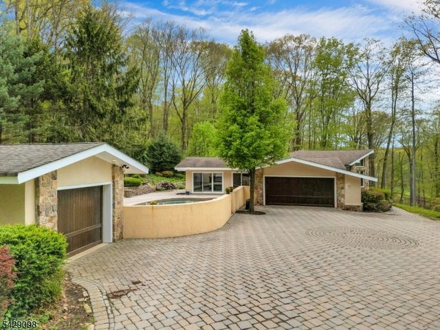 174 Bliss Rd, Mendham Boro, NJ 07945