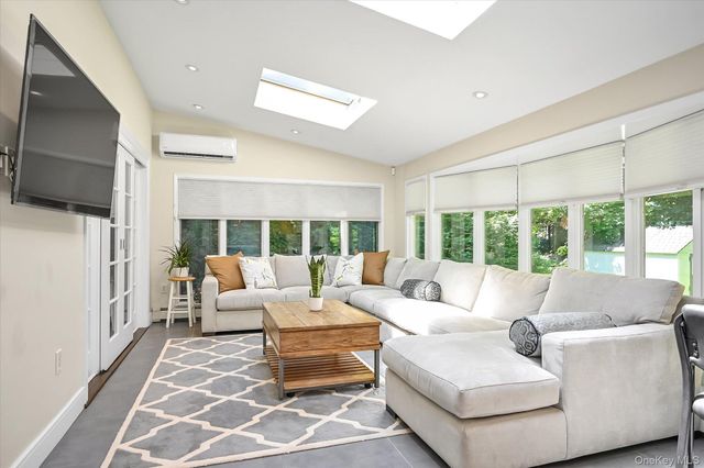 51 Deepdale Drive, Manhasset, NY 11030