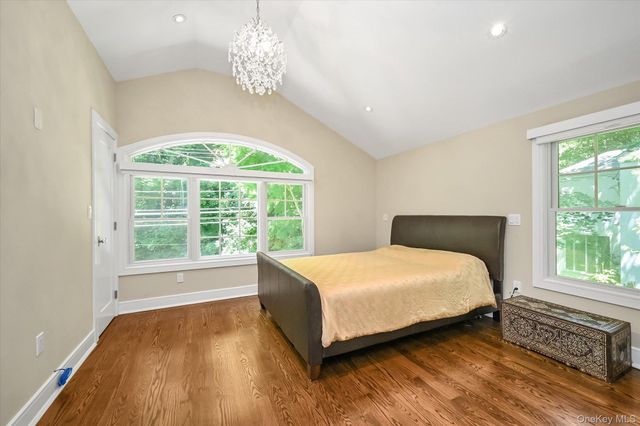 51 Deepdale Drive, Manhasset, NY 11030