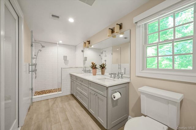 51 Deepdale Drive, Manhasset, NY 11030