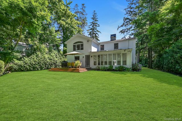 51 Deepdale Drive, Manhasset, NY 11030