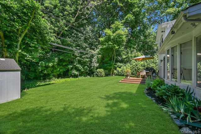 51 Deepdale Drive, Manhasset, NY 11030