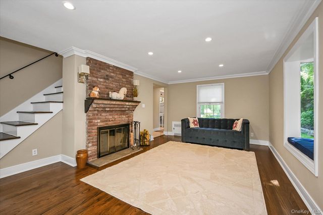 51 Deepdale Drive, Manhasset, NY 11030