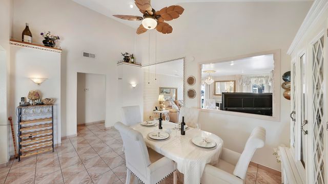 2323 E Hillcrest Avenue, Visalia, CA 93292