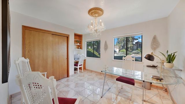 2323 E Hillcrest Avenue, Visalia, CA 93292