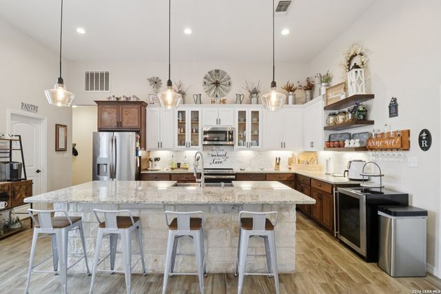 311 Abrego Lake, Floresville, TX 78114