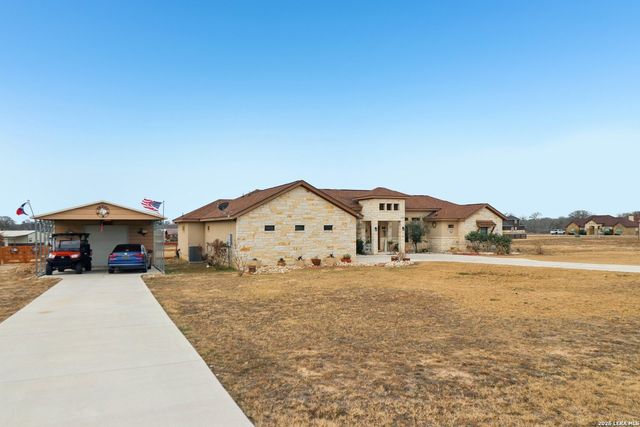 311 Abrego Lake, Floresville, TX 78114