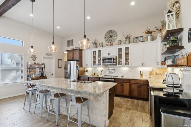 311 Abrego Lake, Floresville, TX 78114