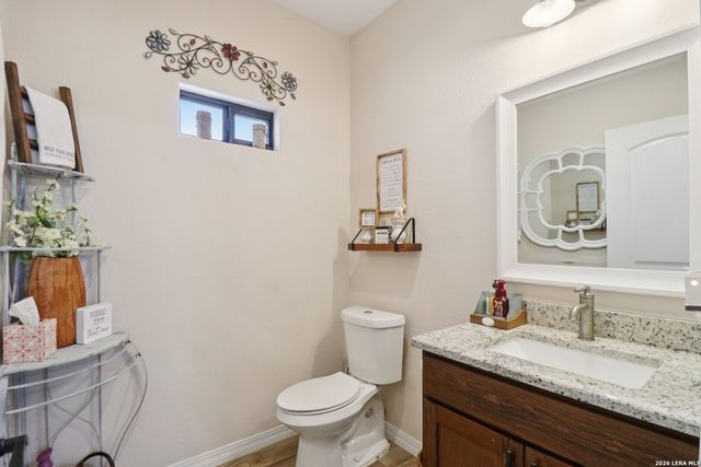 311 Abrego Lake, Floresville, TX 78114