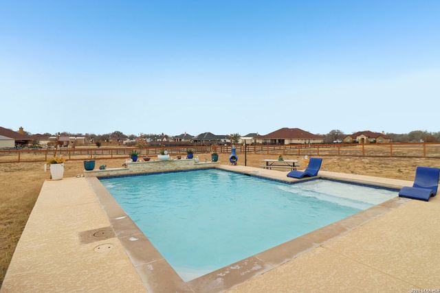 311 Abrego Lake, Floresville, TX 78114