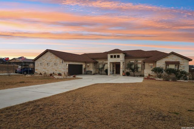 311 Abrego Lake, Floresville, TX 78114