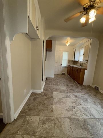 16800 Asbury Park, Detroit, MI 48235