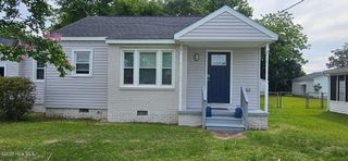 607 E Sabiston Drive, Swansboro, NC 28584