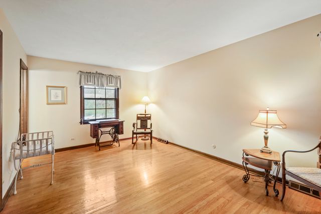 311 Clearbrook Court, Schaumburg, IL 60193