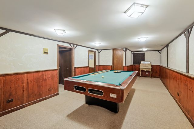 311 Clearbrook Court, Schaumburg, IL 60193