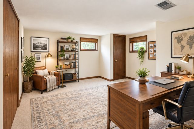 311 Clearbrook Court, Schaumburg, IL 60193