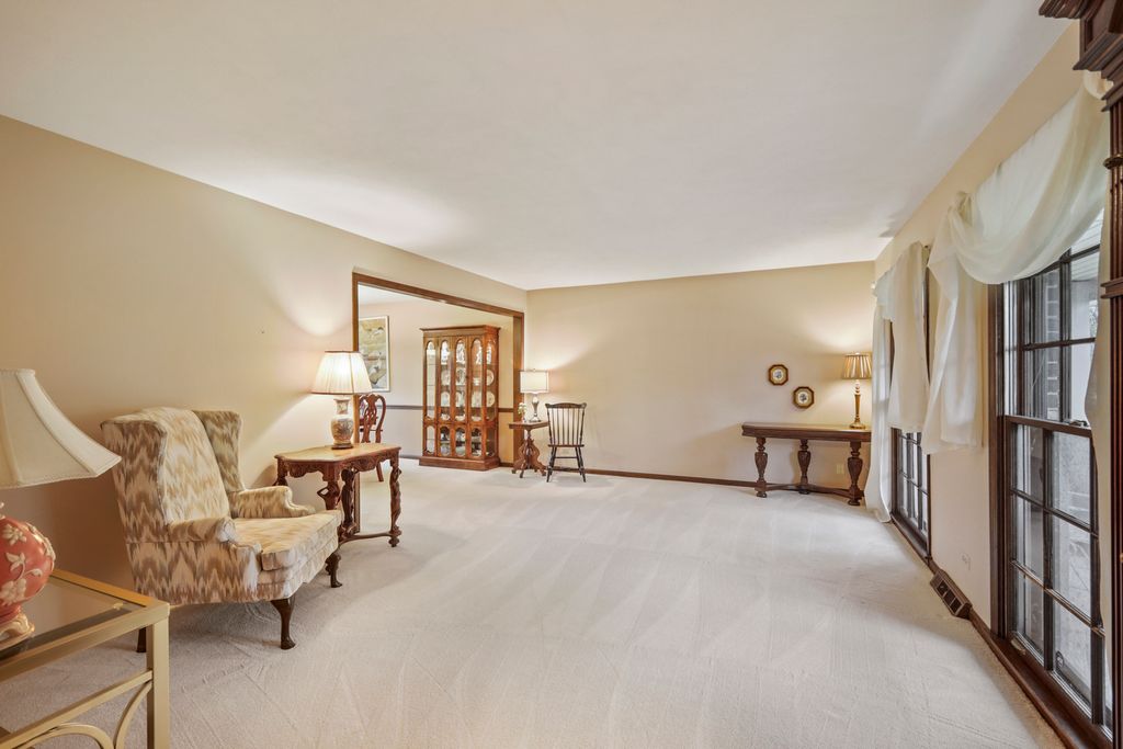 311 Clearbrook Court, Schaumburg, IL 60193 — photo 5