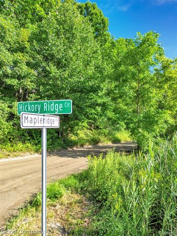 3187 Mapleridge, Milford, MI 48380