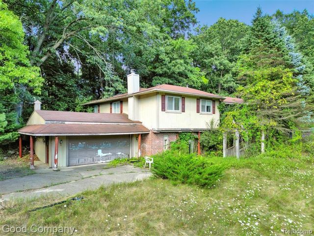 3187 Mapleridge, Milford, MI 48380