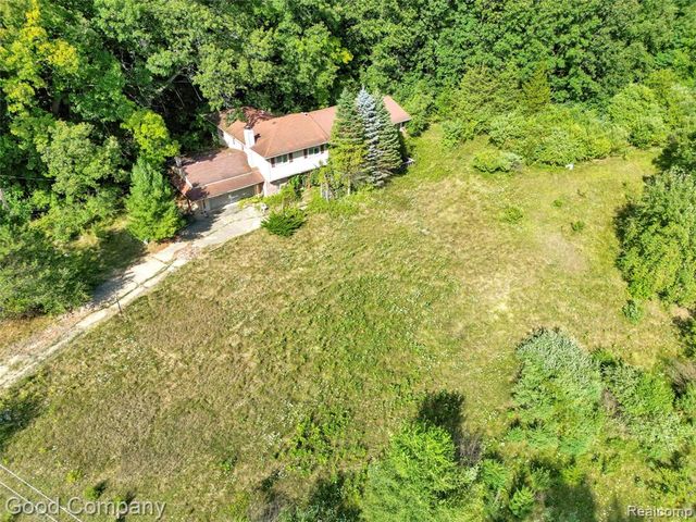 3187 Mapleridge, Milford, MI 48380