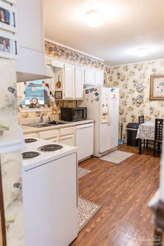 7569 Pine Meadows Loop, North Pace, FL 32571