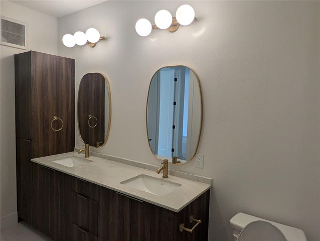 1701 Simond Ave 216, Austin, TX 78723