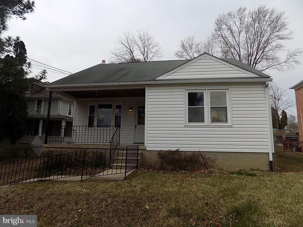 9902 HARFORD RD, Parkville, MD 21234