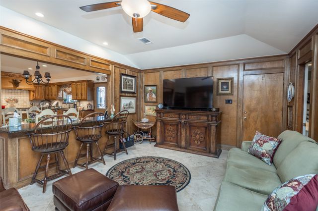 308 Wheeler Creek Court, Gainesville, TX 76240