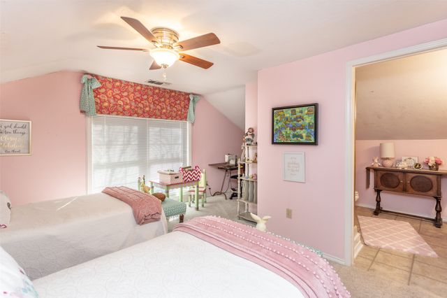 308 Wheeler Creek Court, Gainesville, TX 76240