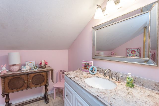 308 Wheeler Creek Court, Gainesville, TX 76240