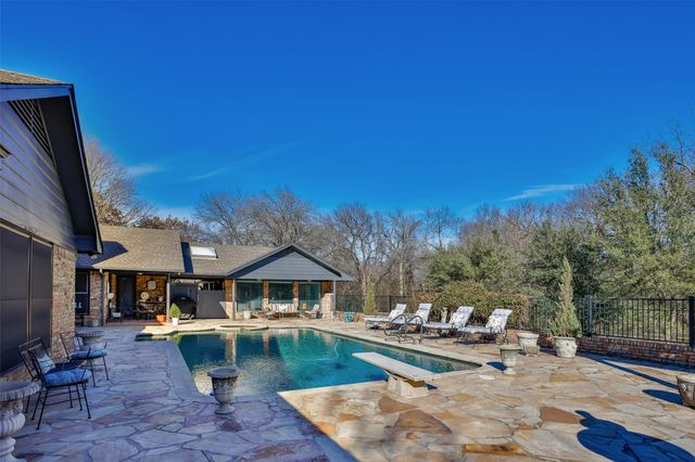 308 Wheeler Creek Court, Gainesville, TX 76240