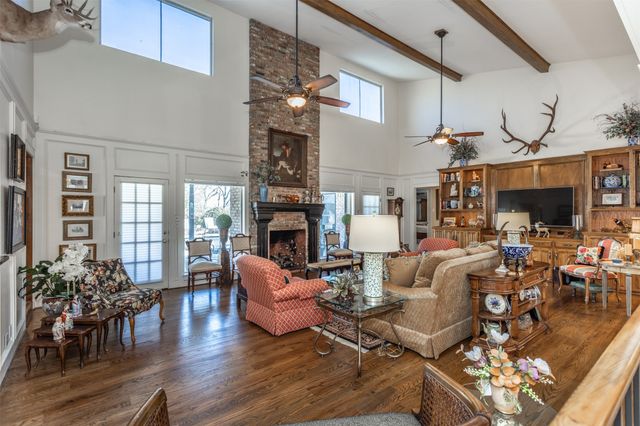 308 Wheeler Creek Court, Gainesville, TX 76240