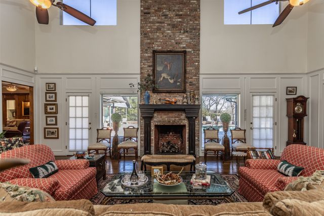 308 Wheeler Creek Court, Gainesville, TX 76240