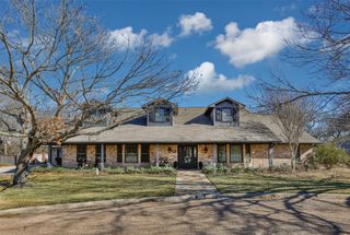 308 Wheeler Creek Court, Gainesville, TX 76240