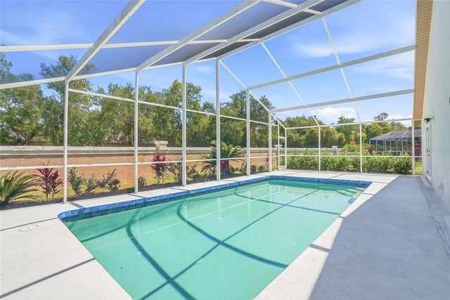 6119 55TH AVENUE CIRCLE E, Bradenton, FL 34203