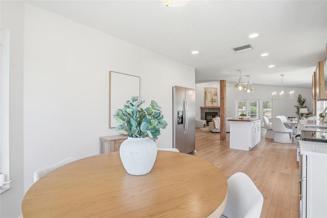 6119 55TH AVENUE CIRCLE E, Bradenton, FL 34203