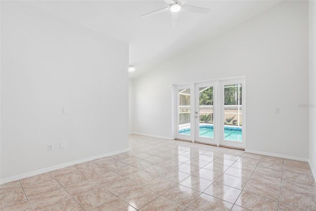 6119 55TH AVENUE CIRCLE E, Bradenton, FL 34203