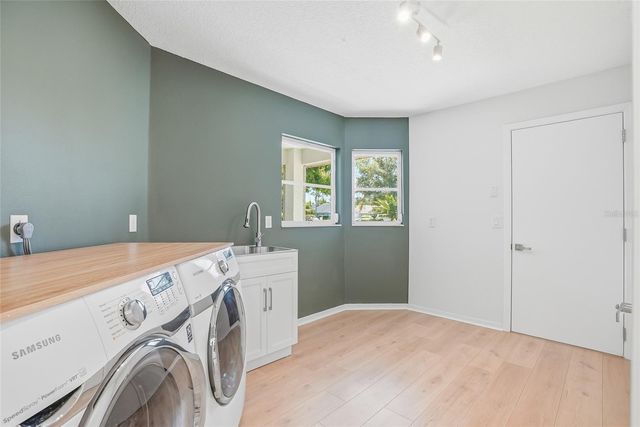 6119 55TH AVENUE CIRCLE E, Bradenton, FL 34203