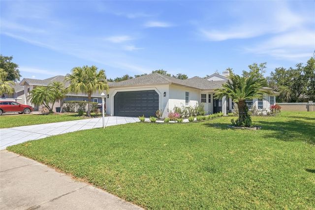6119 55TH AVENUE CIRCLE E, Bradenton, FL 34203