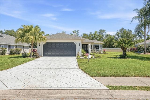6119 55TH AVENUE CIRCLE E, Bradenton, FL 34203