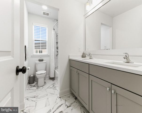 180 CAMBRIDGE BLVD, Swedesboro, NJ 08085