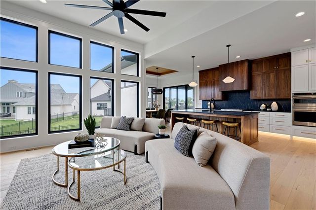 11801 W 181ST Street, Overland Park, KS 66013