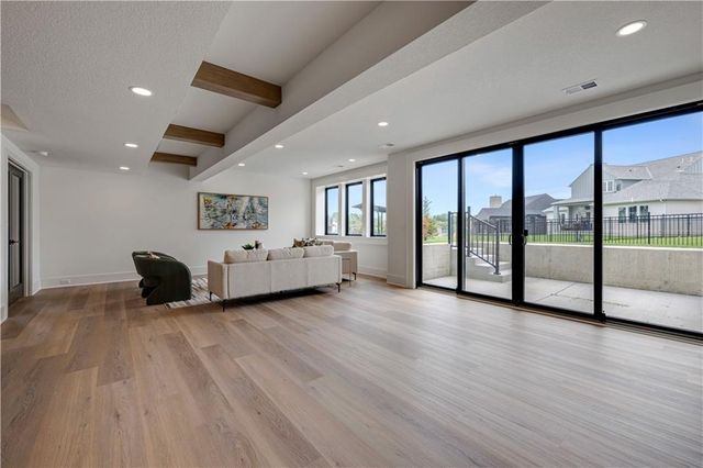 11801 W 181ST Street, Overland Park, KS 66013