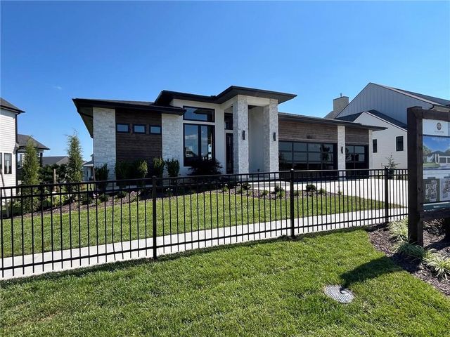 11801 W 181ST Street, Overland Park, KS 66013